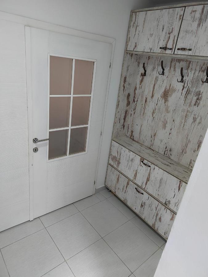 Downtown Apartment Ni Extérieur photo